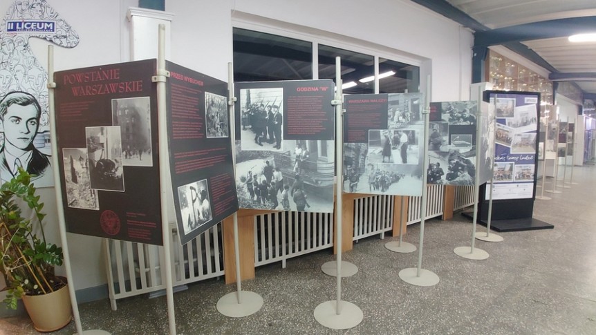 Wystawa historyczna "Powstanie warszawskie"