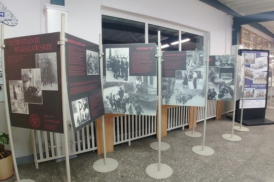 Wystawa historyczna "Powstanie warszawskie"