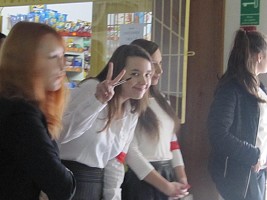 Członkowie Szkolnego Koła Wielkopolskiego Stowarzyszenia Pamięci Armii Krajowej